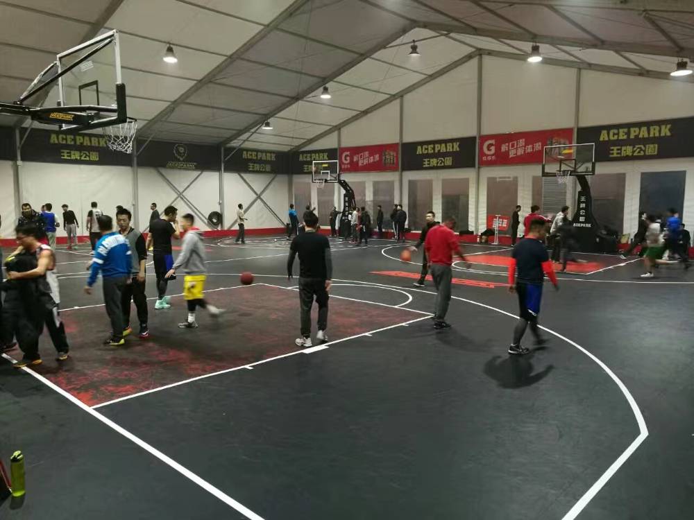 室外篮球篷房，功能不亚于传统体育馆